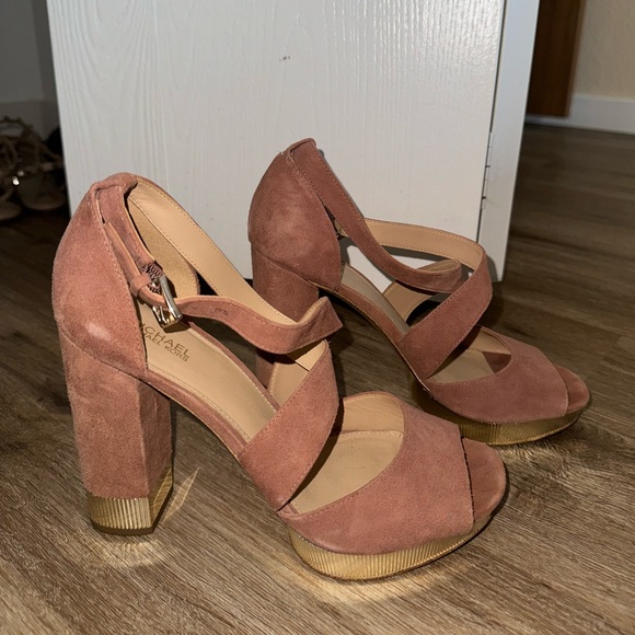 Michael kors shoe use size 8-1/2 - Picture 1 of 3